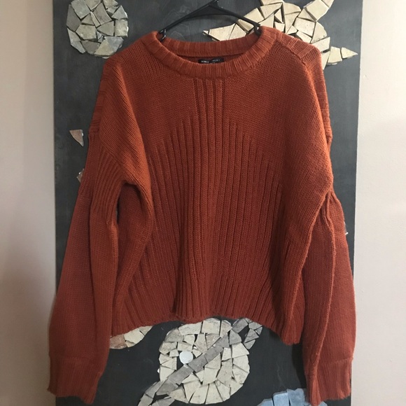 Red sweater - Picture 2 of 5